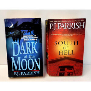 Dark Of The Moon & South Of Hell P.J. Parrish 2 Mass Market PB Lot Crime Mystery